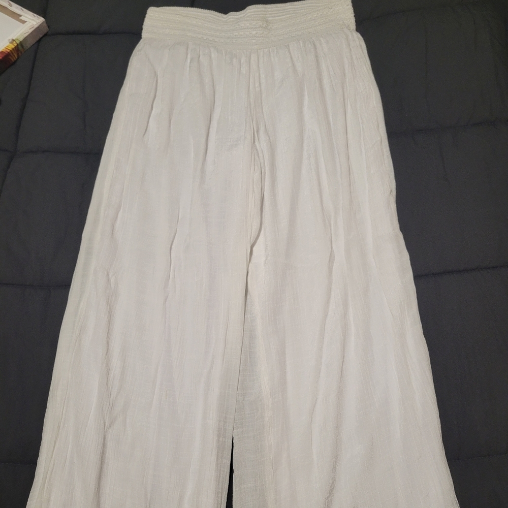 White flowy pants